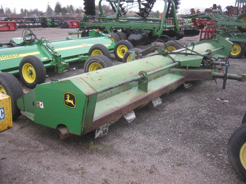 Mowers  John Deere 120 Stock Chopper Photo